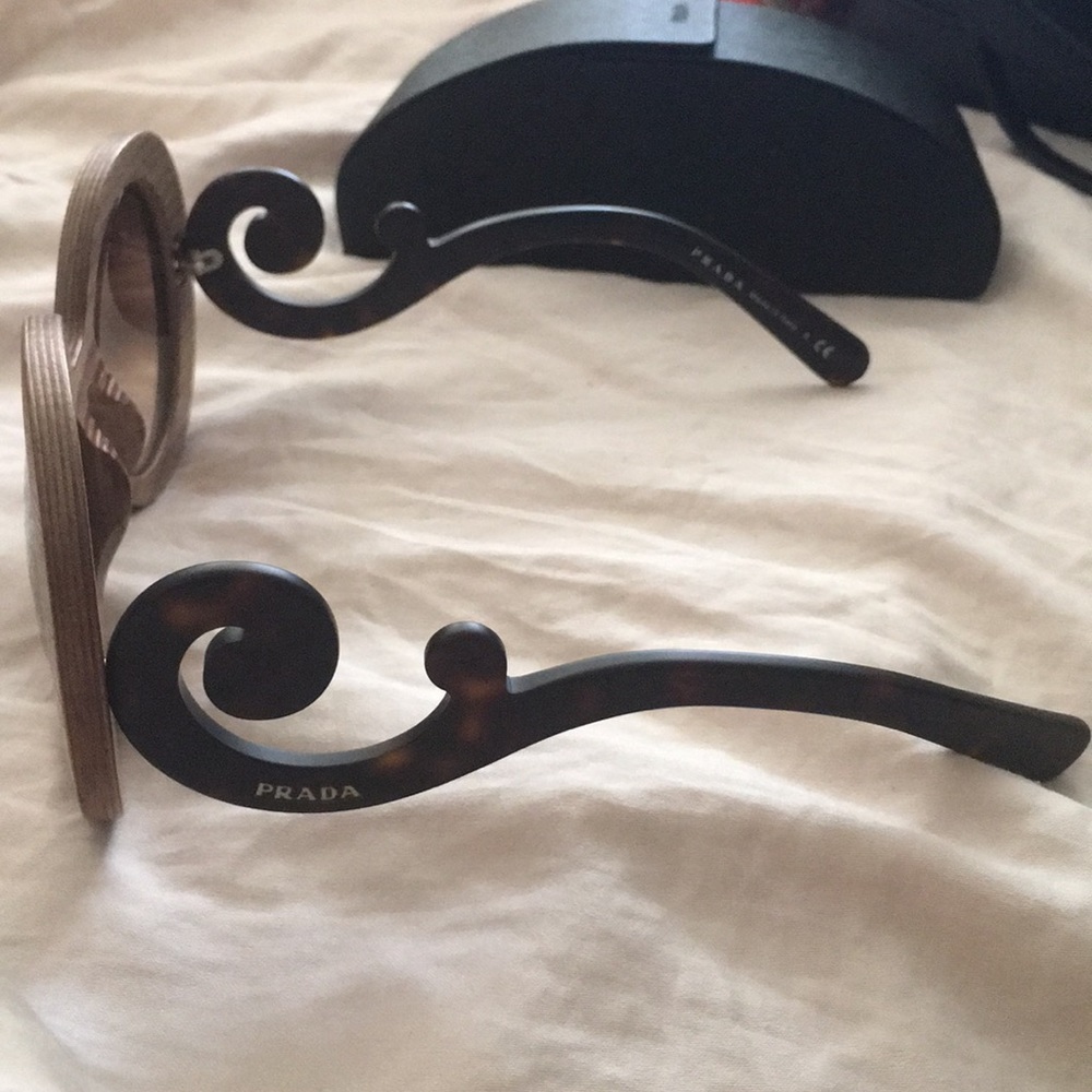 🔥Sold🔥New Prada Baroque Sunglasses Wooden Frames - Picture 8 of 8